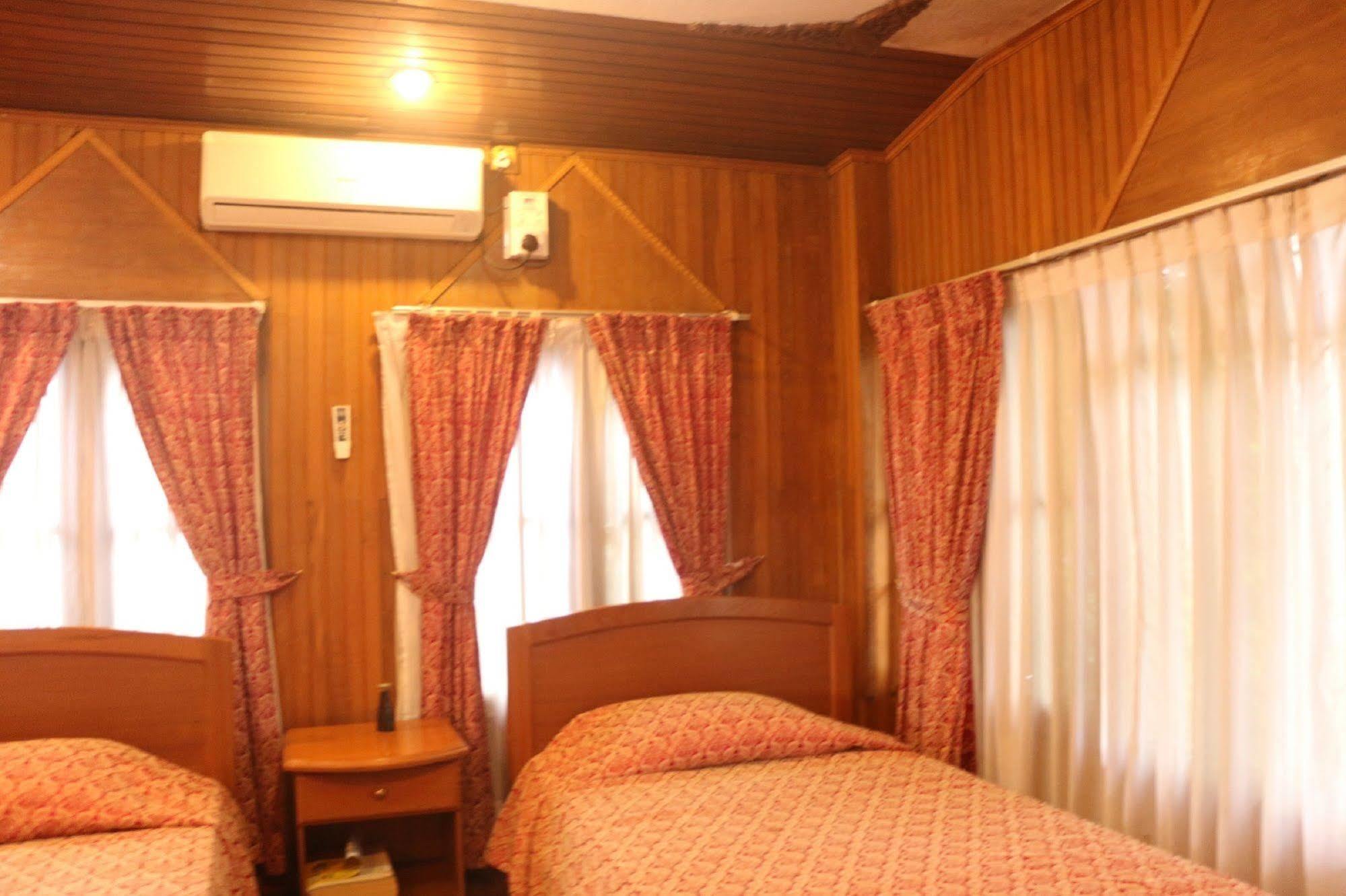 Kaung Lay Inn Yangon Esterno foto