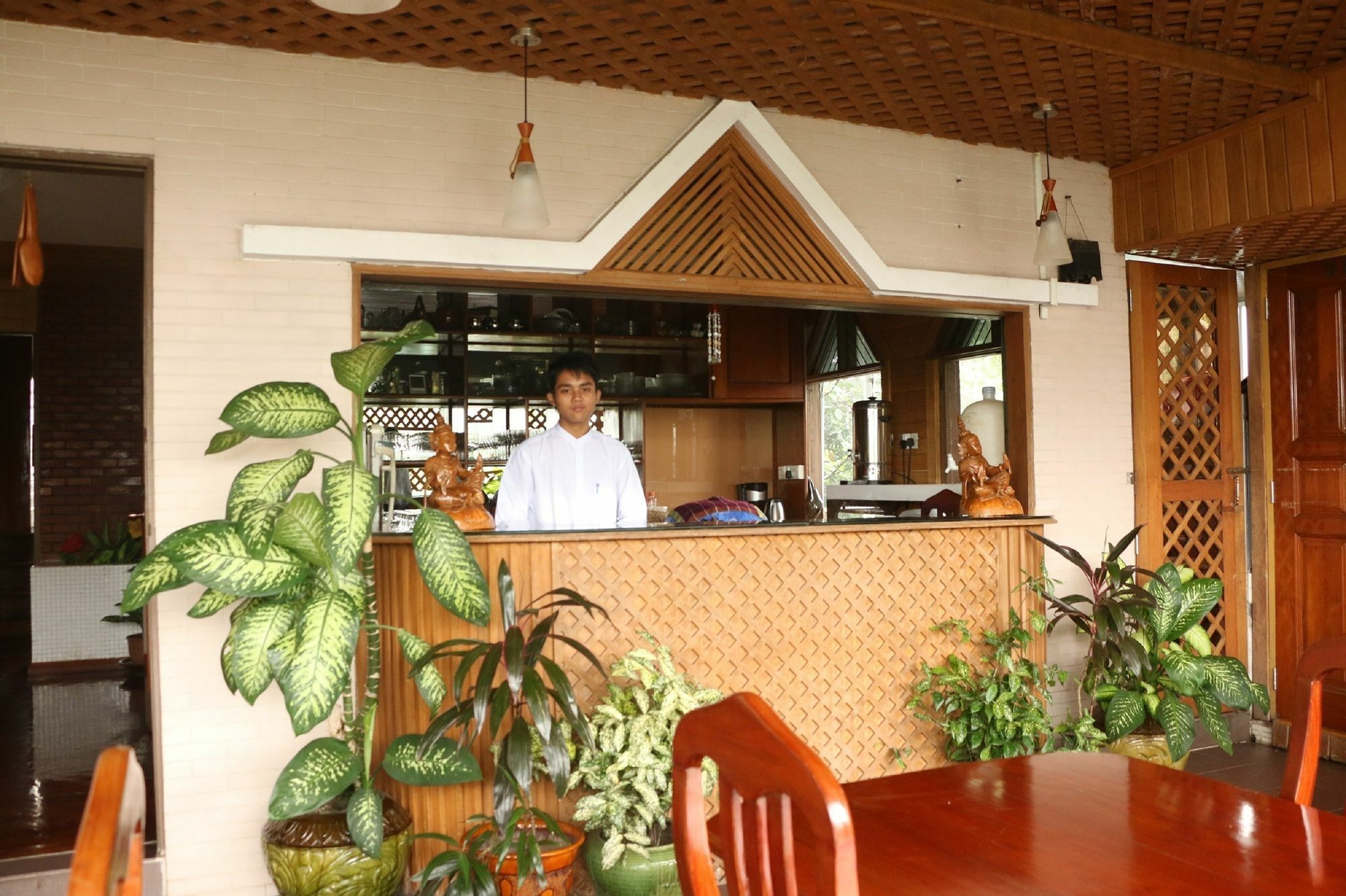 Kaung Lay Inn Yangon Esterno foto